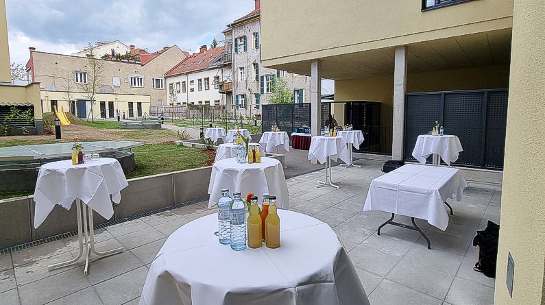 Feierliche Wohnungsübergabe in der Leonhardstr. 29